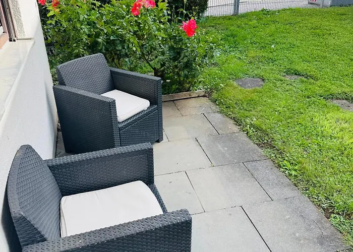 Helle 2-zimmer Erdgeschosswohnung Mit Terrasse *